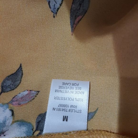 Alice Blue Honey Floral Medium Blouse - Picture 6 of 6